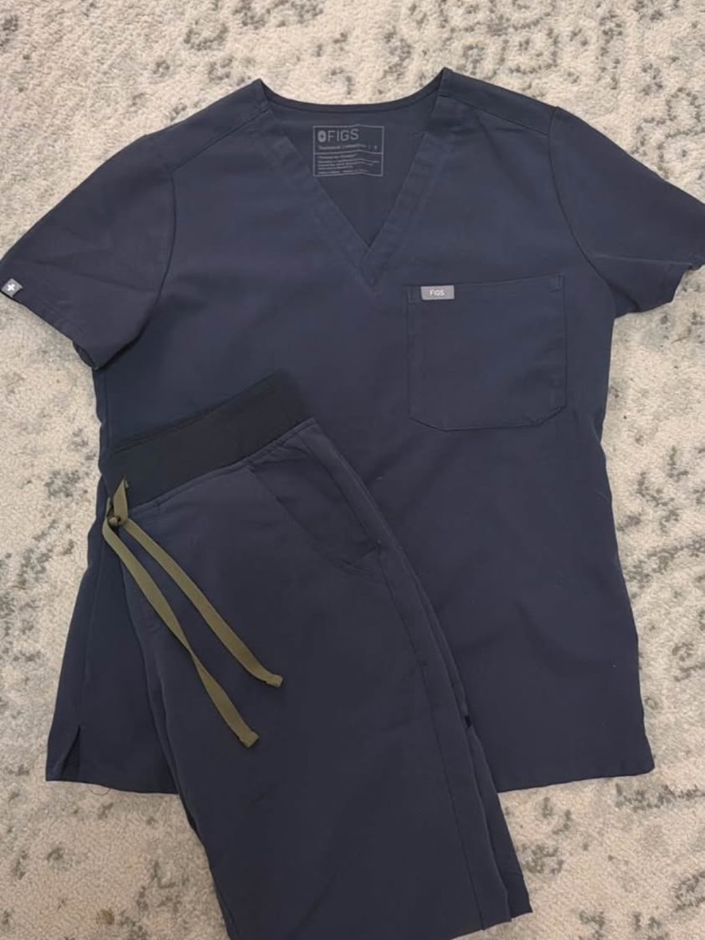 FIGS Scrubs set quiet navy